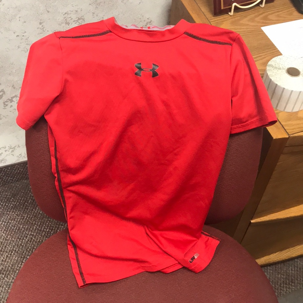 Red under armor shirt